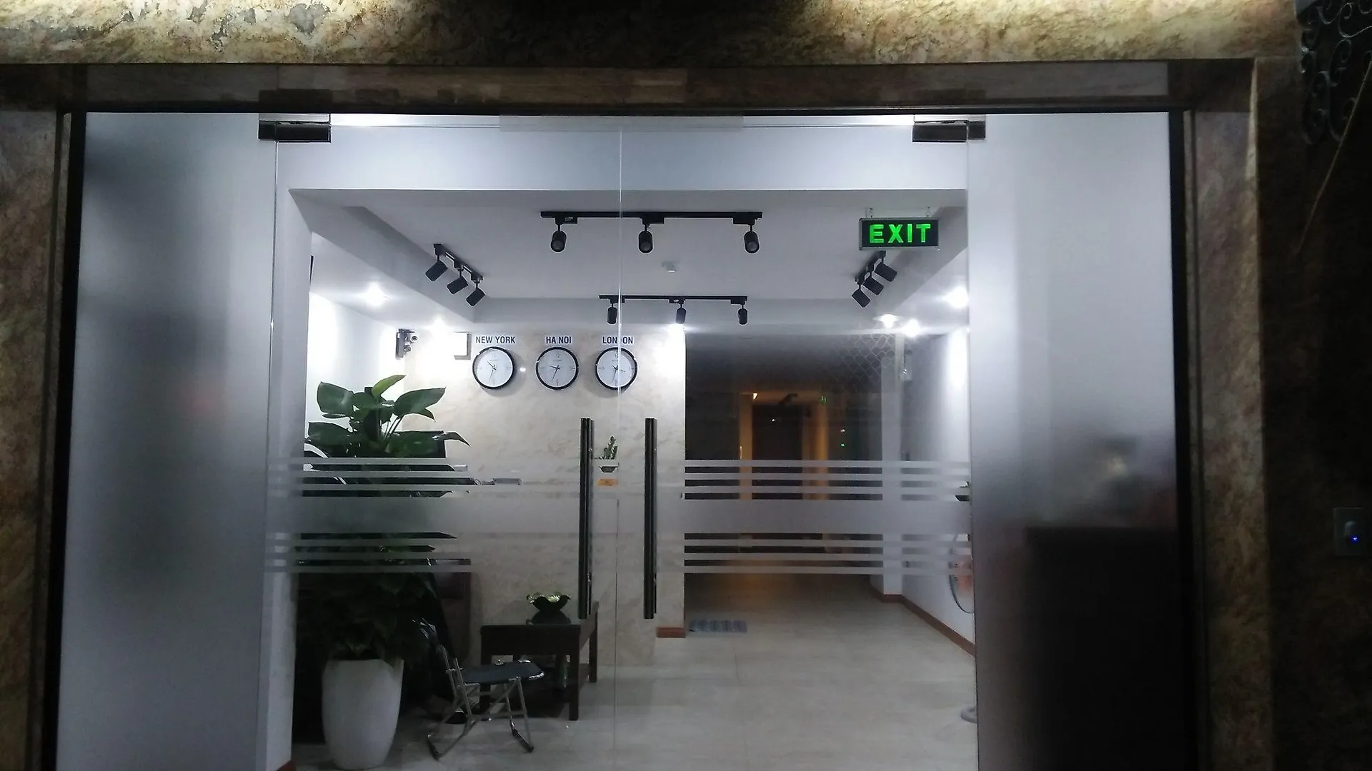 R&G Suite location